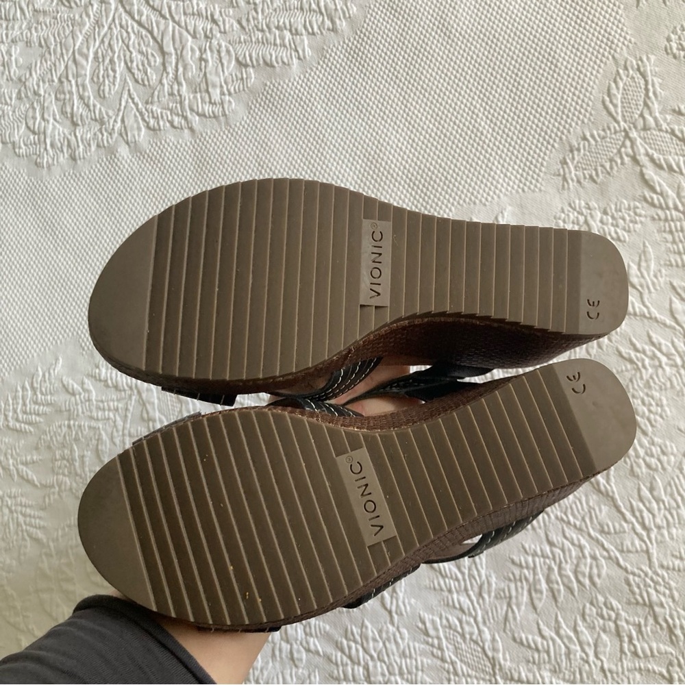 Vionic Malorie Raffia Natural Wedge Platform Sand… - image 7